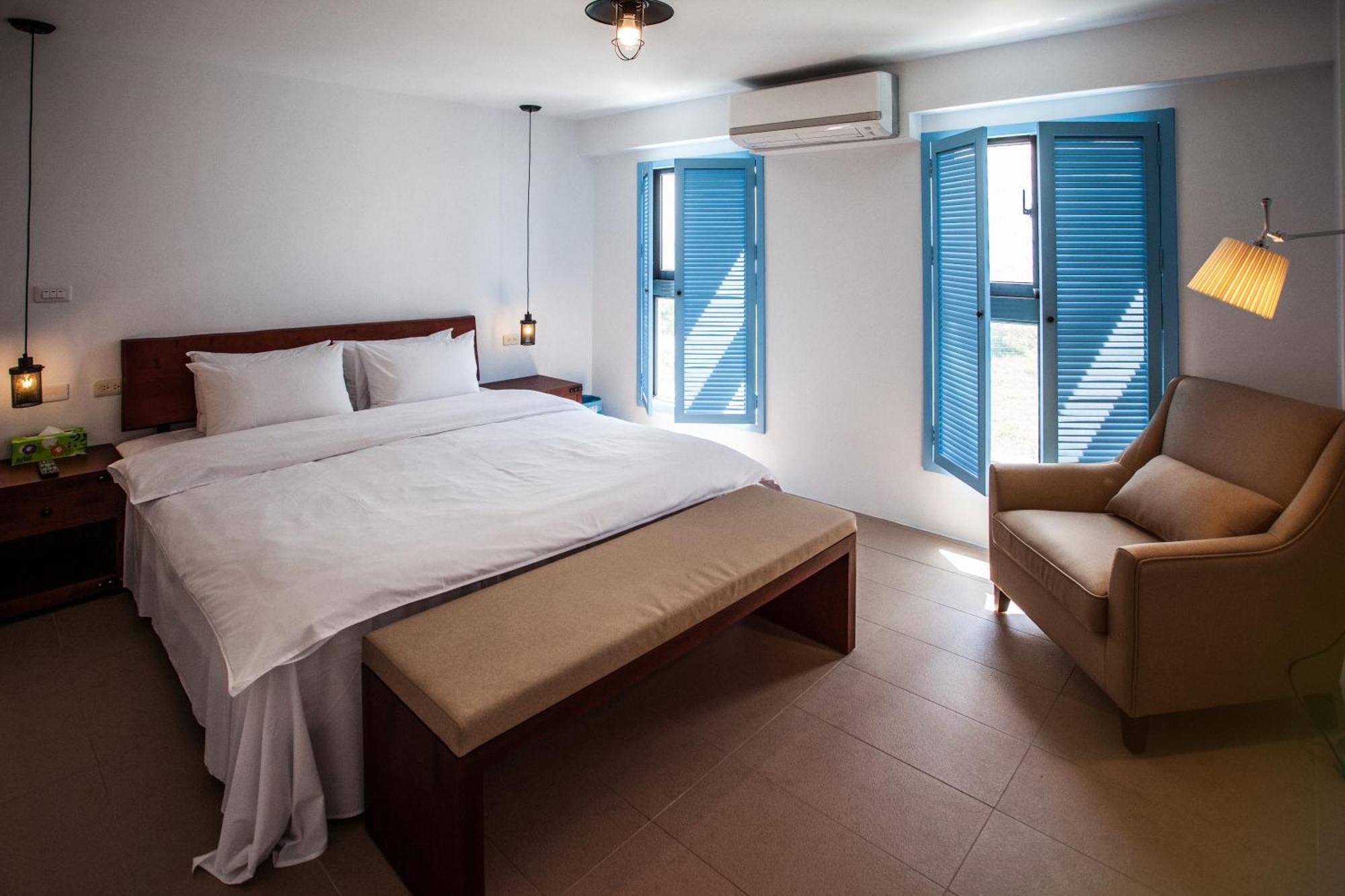 Oasis Hotel Манонг Екстериор снимка