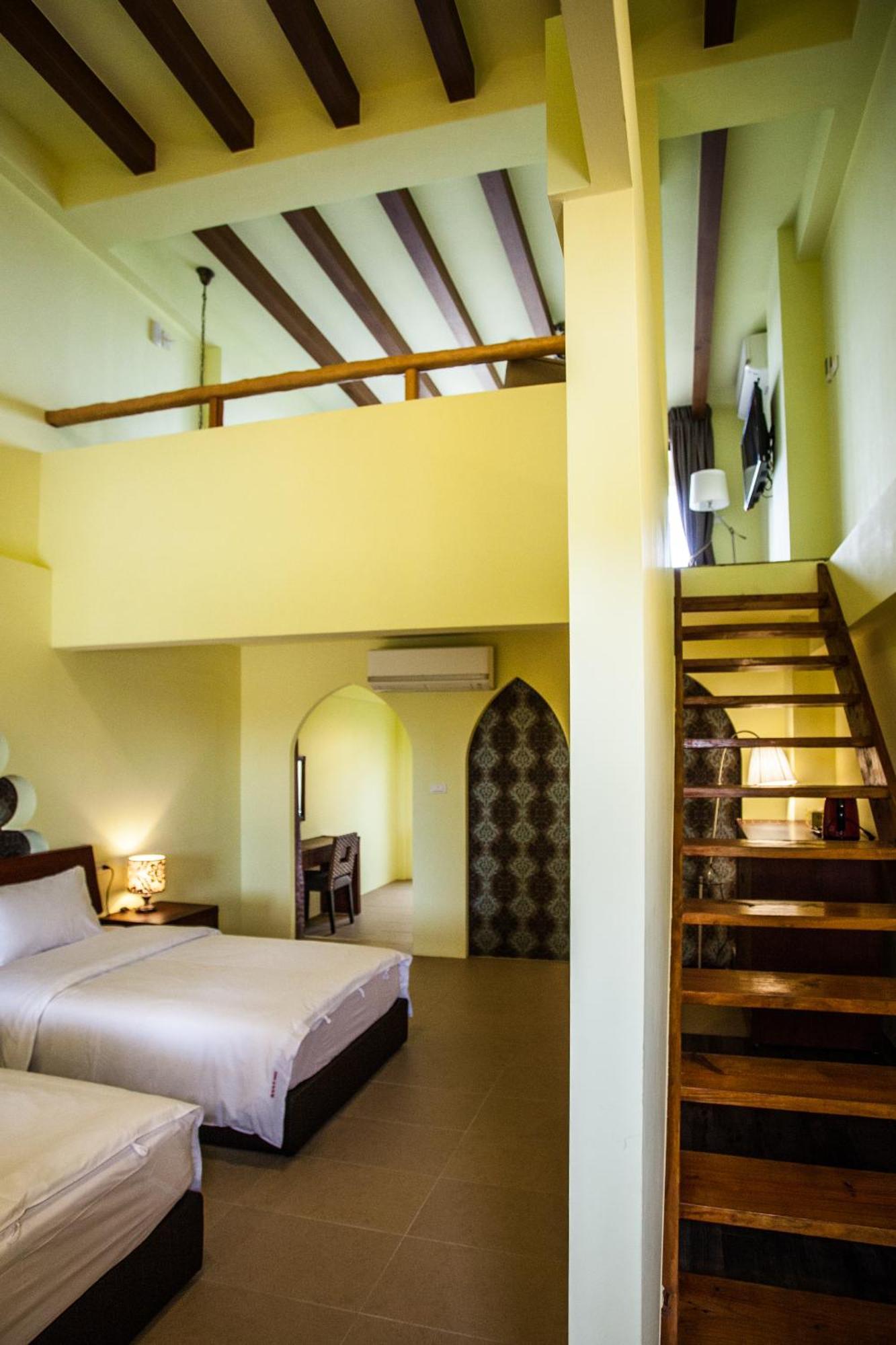 Oasis Hotel Манонг Екстериор снимка