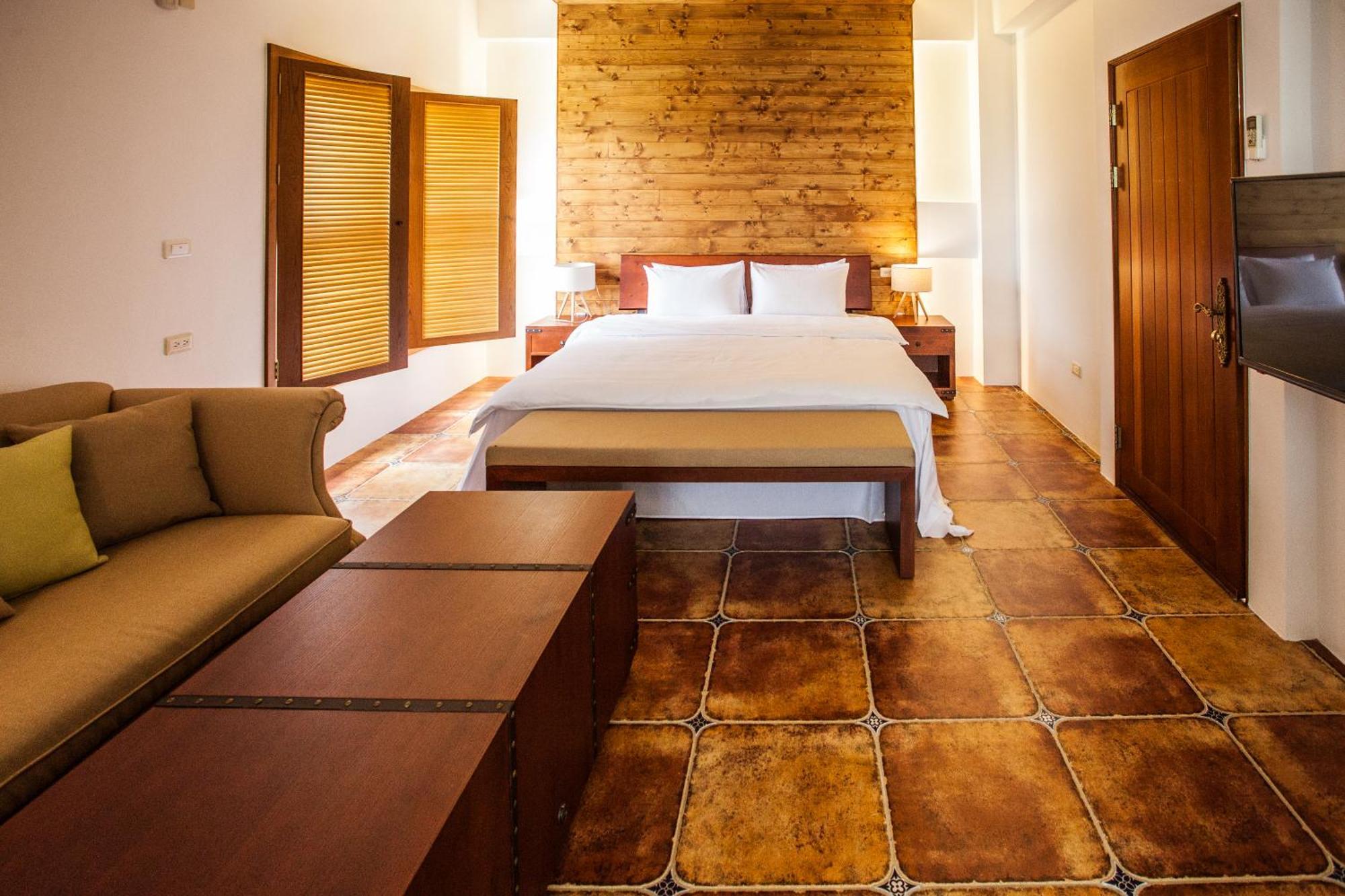Oasis Hotel Манонг Екстериор снимка
