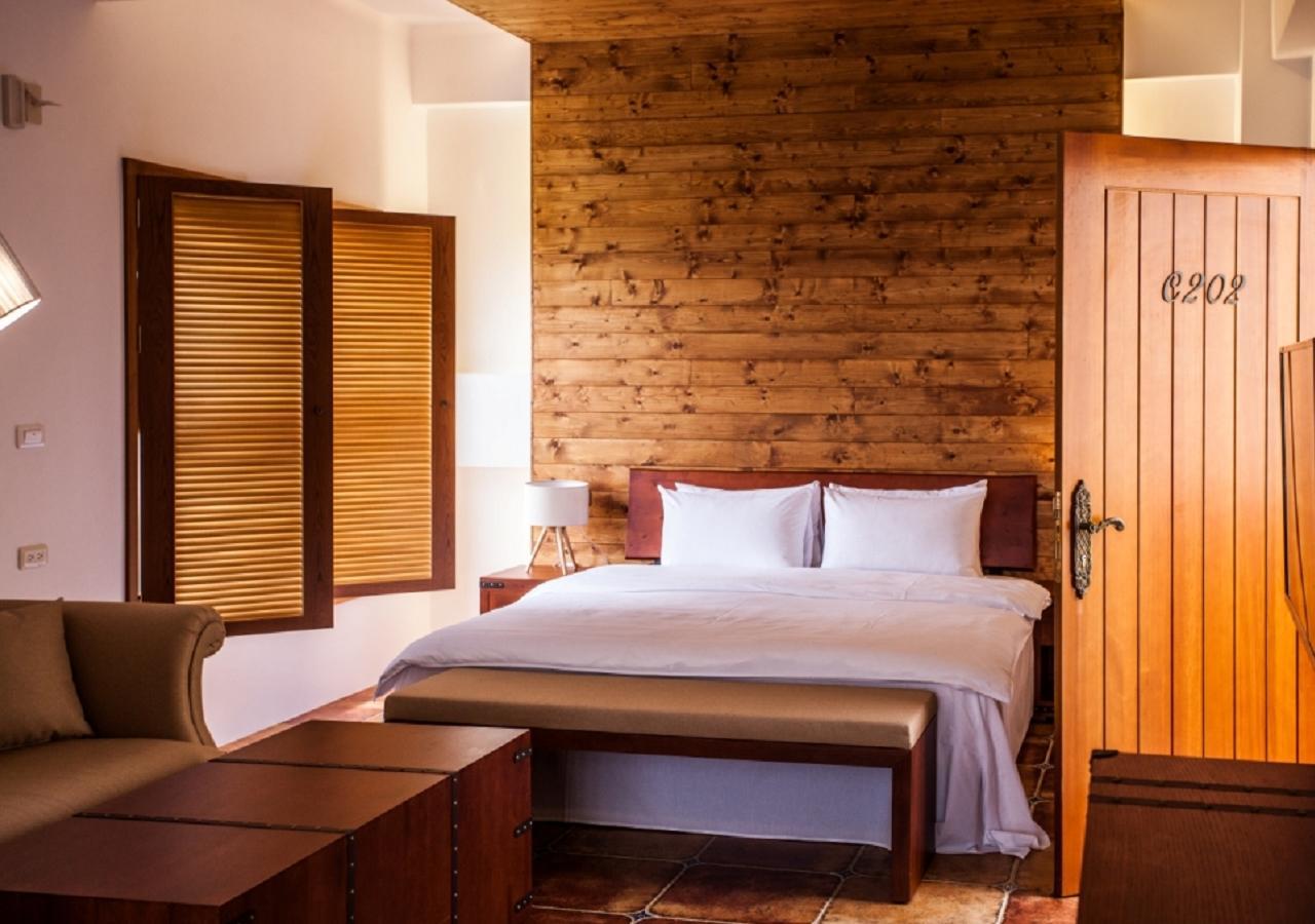 Oasis Hotel Манонг Екстериор снимка